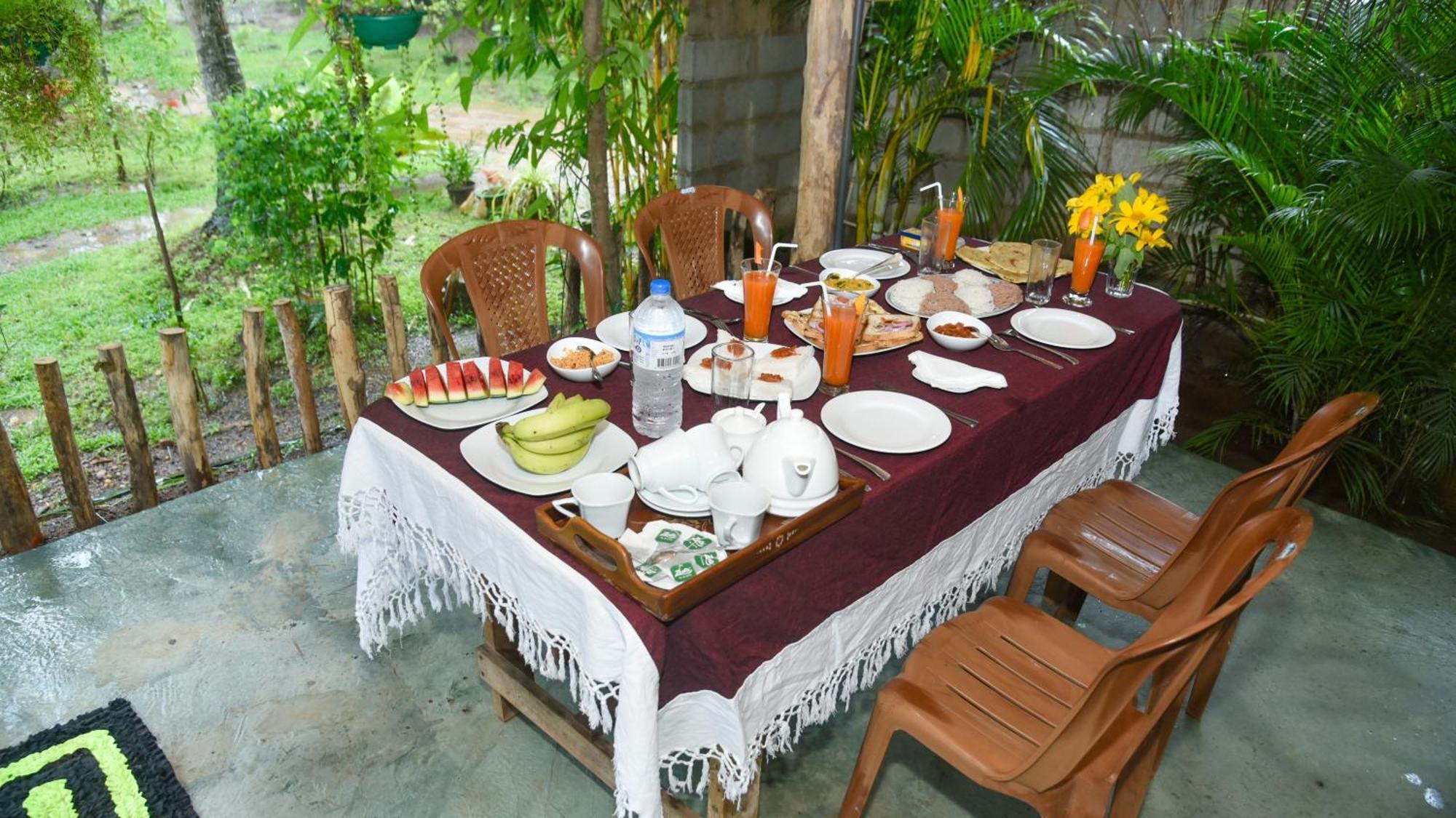 Prem Nadee Homestay ดัมบูลลา ภายนอก รูปภาพ